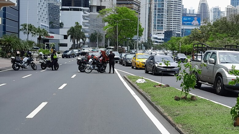 Aulas vacías, tamboritos en la calle: docentes en paro desafían el llamado del Meduca