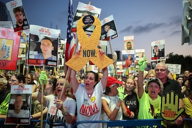 Israelíes salen a las calles de Tel Aviv a pedir un acuerdo con Hamás