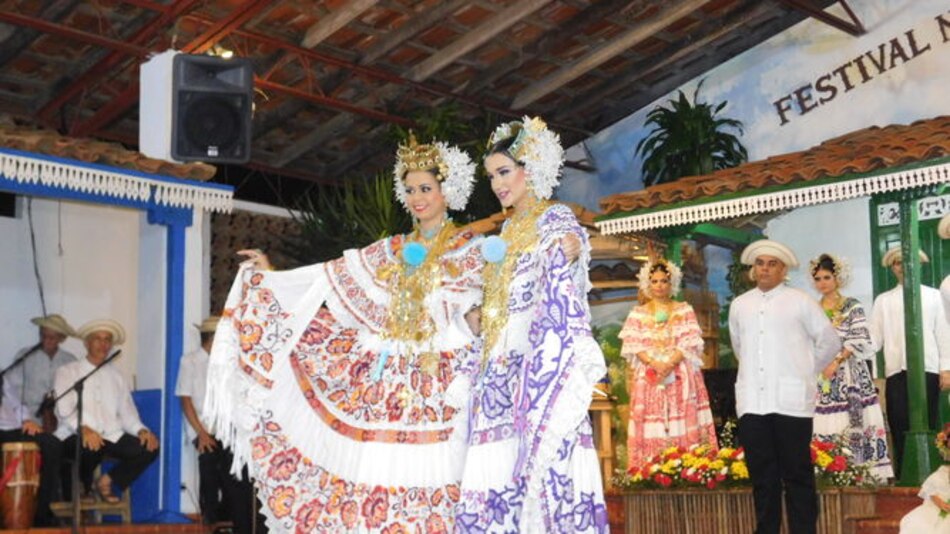 Se inicia en Guararé el Festival Nacional de la Mejorana