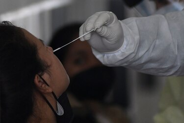 El Minsa anuncia nuevas disposiciones; se permitirán las pruebas caseras y se reduce el tiempo de aislamiento