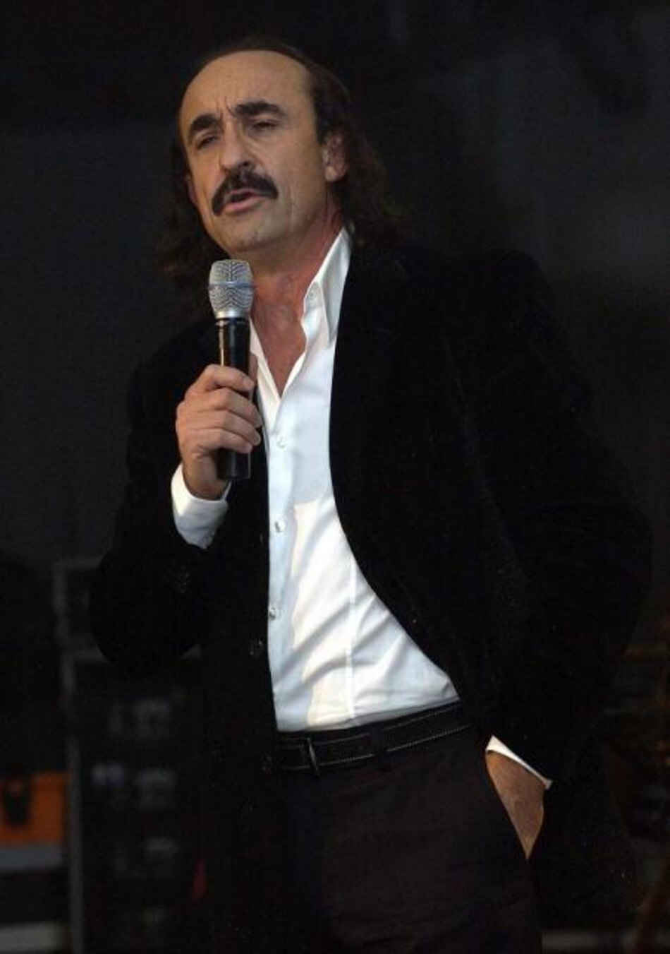 Hospitalizan en México al pianista argentino Raúl Di Blasio