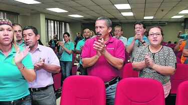 Docentes, insatisfechos con propuesta gubernamental