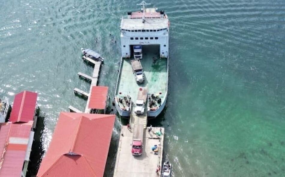 Un ferry colisiona con el muelle de Isla Colón, Bocas del Toro