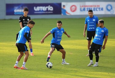 El Salvador afina su estrategia para el duelo con Panamá este viernes en el Cuscatlán