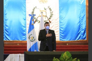 Corte Suprema acepta tramitar levantamiento de fueros a vicepresidente de Guatemala