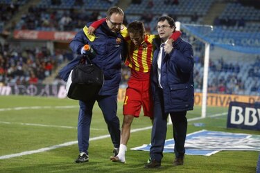 Neymar, con un esguince en el tobillo, estará cerca de un mes de baja