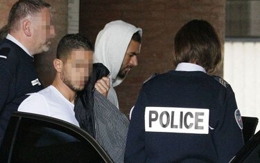 Benzema llega a Madrid, acude a Valdebebas y habla con Florentino Pérez