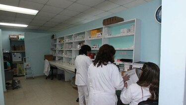 Especialistas dan una semana de plazo para resolver crisis en el HST; no descartan irse a paro