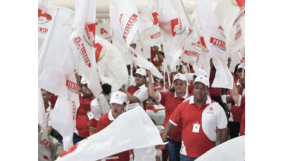 Los candidatos a diputados y representantes de Alianza