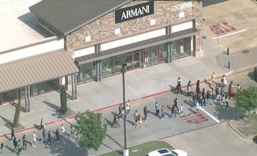 Al menos nueve muertos en tiroteo en un centro comercial de Texas, en Estados Unidos
