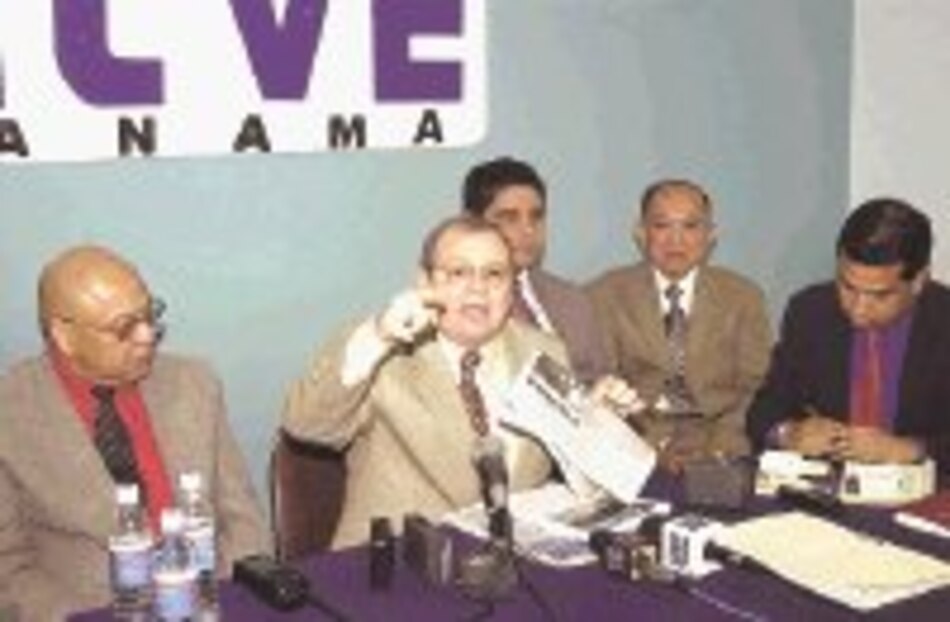 Ticos aún no conceden asilo a Rosas