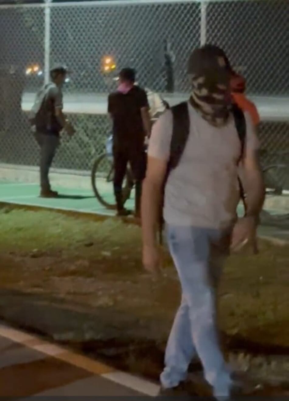 Manifestantes irrumpen en aeropuerto de Changuinola; Mulino convoca al Gabinete para este viernes