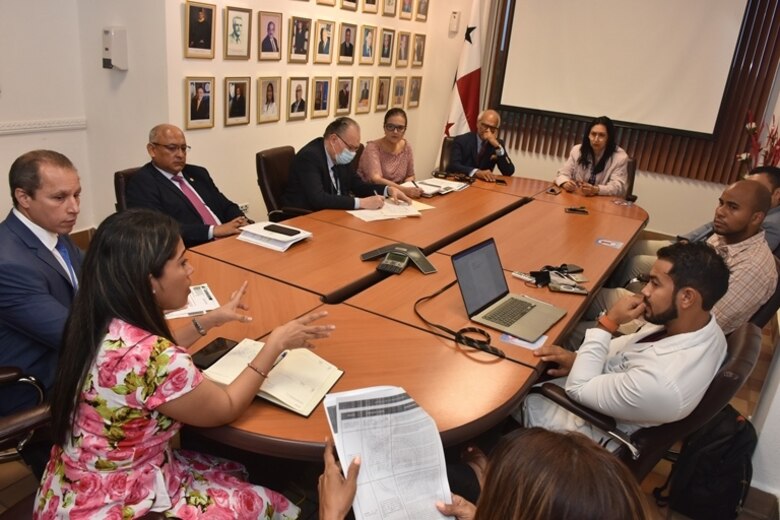 Aumenta riesgo de paro en el sector salud