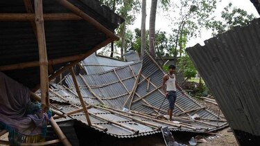 Al menos 42 muertos por tormenta fuera de temporada en India