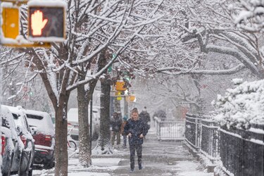 Tormenta invernal deja nevadas en el centro de Estados Unidos e interrumpe miles de vuelos