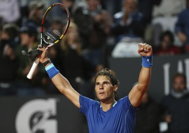 Rafael Nadal supera a Gilles Simon y avanza a la siguiente ronda