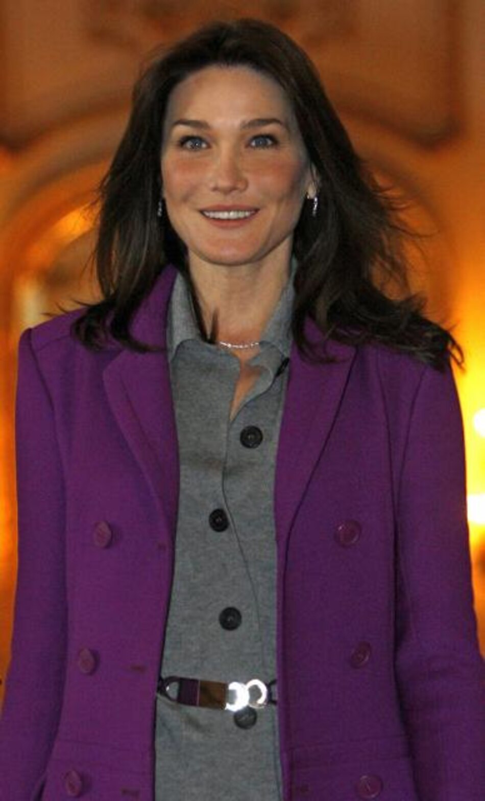 Del Elíseo al estudio: Carla Bruni presenta nuevo single