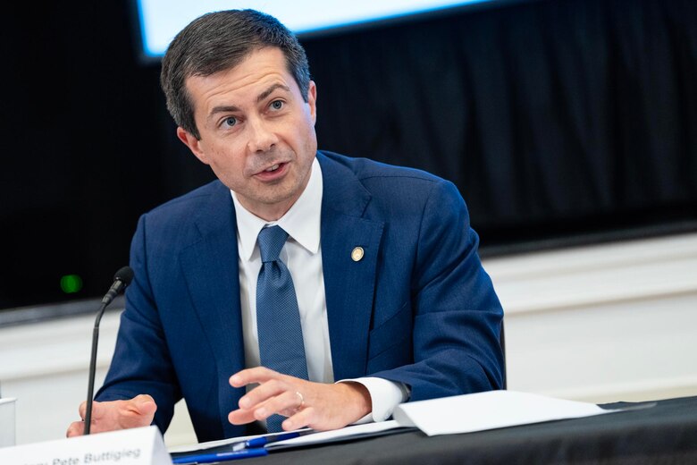 Estados Unidos ordena inmovilizar todos los Boeing 737 MAX 9 hasta resolver temas de seguridad