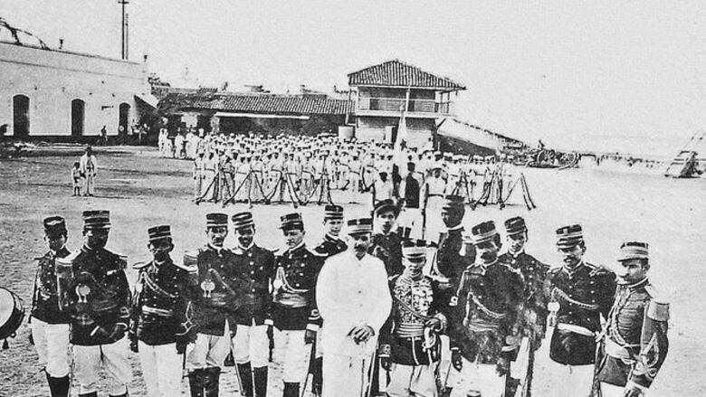 Un cuartel convertido en plaza