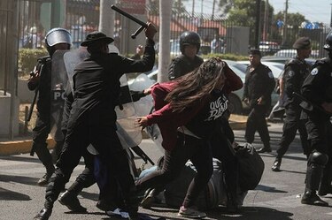 Heridos y detenidos durante protesta en Managua