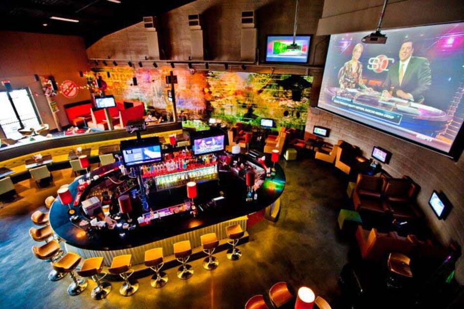 Usain Bolt lleva la cultura jamaicana a la gastronomía con Tracks & Records