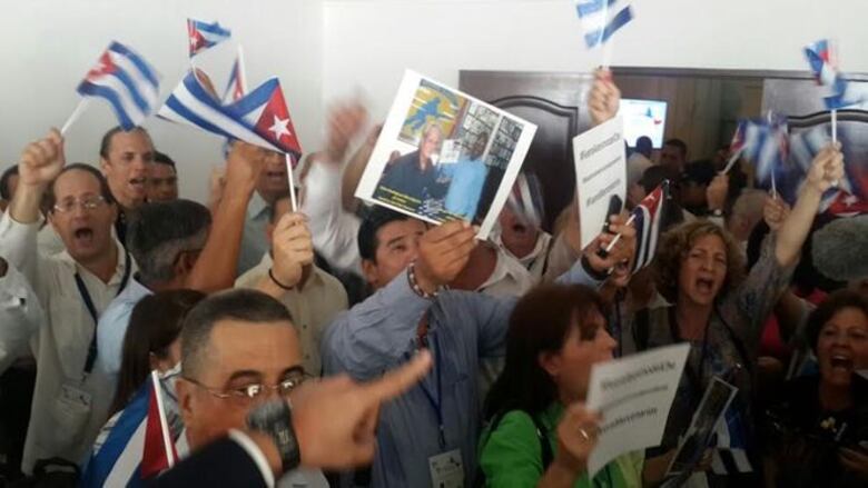 Video: Choque de disidentes cubanos y castristas en el Parque Porras