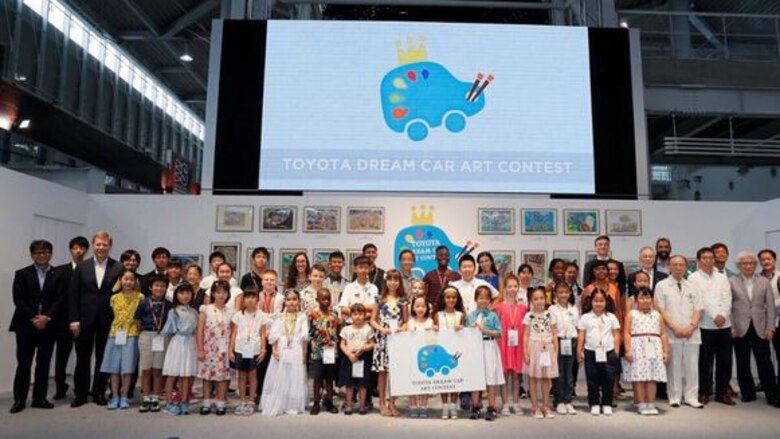 Veragüense dibuja el auto de sus sueños y gana certamen mundial