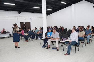 Contraloría presenta cuestionario que se utilizará para el censo