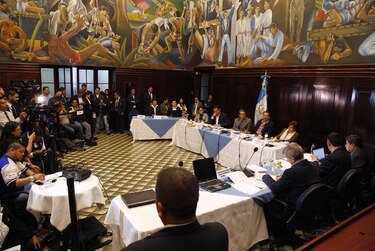 Comisión cita para mañana a Otto Pérez por caso de corrupción