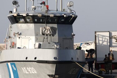 Los guardacostas griegos detallan en su protocolo que la nave naufragada rechazó ayuda