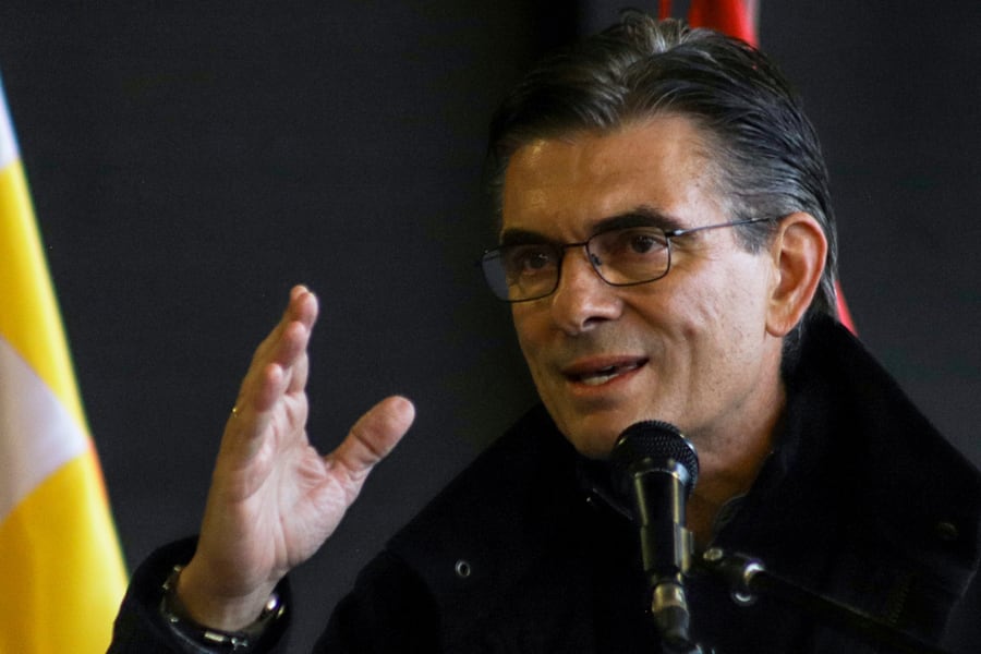 Organismos piden renuncia del presidente de Bolivia y el mandatario los invita a formar parte de su Gobierno