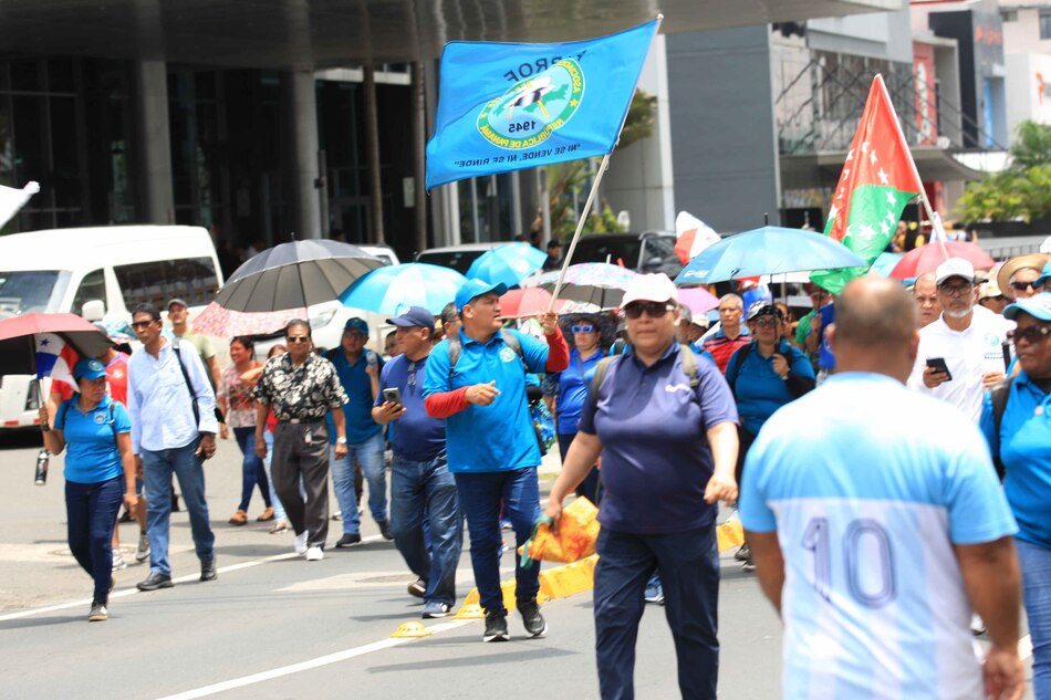 ‘Lo que ha hecho el contralor es inaceptable’, dirigente gremial ante suspensión de salario