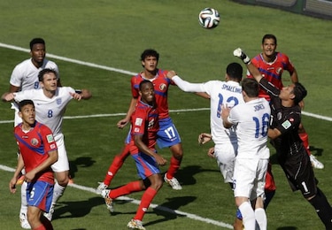 Costa Rica empata 0-0 con Inglaterra y gana el grupo