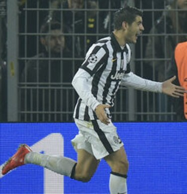 Juventus y Tévez se pasean en Dortmund hasta los cuartos