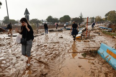 España decreta tres días de luto oficial y aprobará zona catastrófica