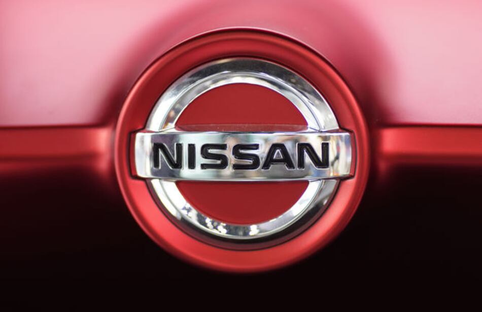 Nissan hace llamado a revisión por riesgo de incendio
