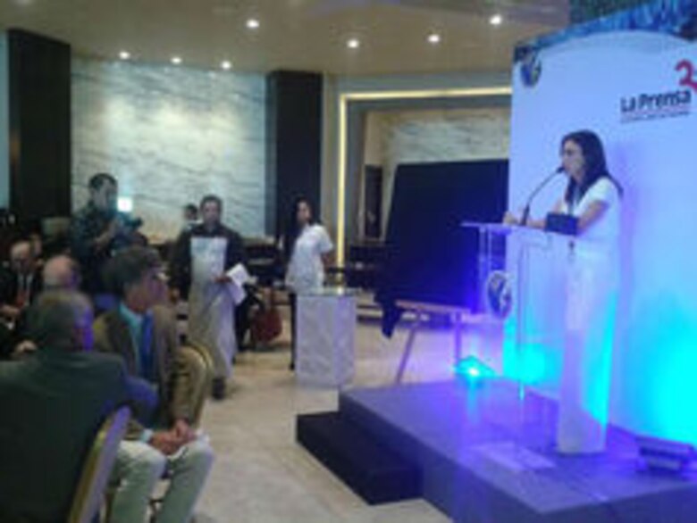 ‘La prensa le subió el costo político a la impunidad’: Catalina Botero