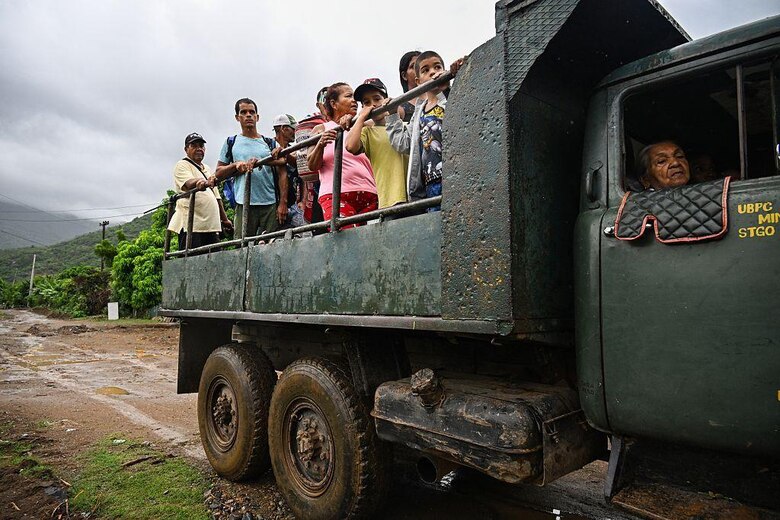 Melissa llega a Cuba como huracán de categoría 3 tras dejar una estela de devastación en Jamaica