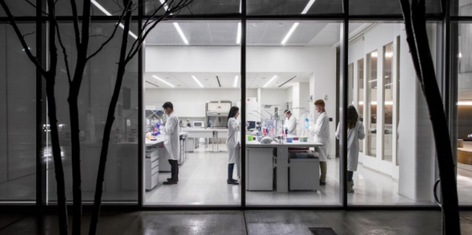 Farmacéutica suiza obtiene aprobación de EU para terapia genética de $2.1 millones