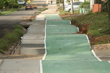 Avanza la ciclovía en La Chorrera, pero llueven las críticas por su diseño