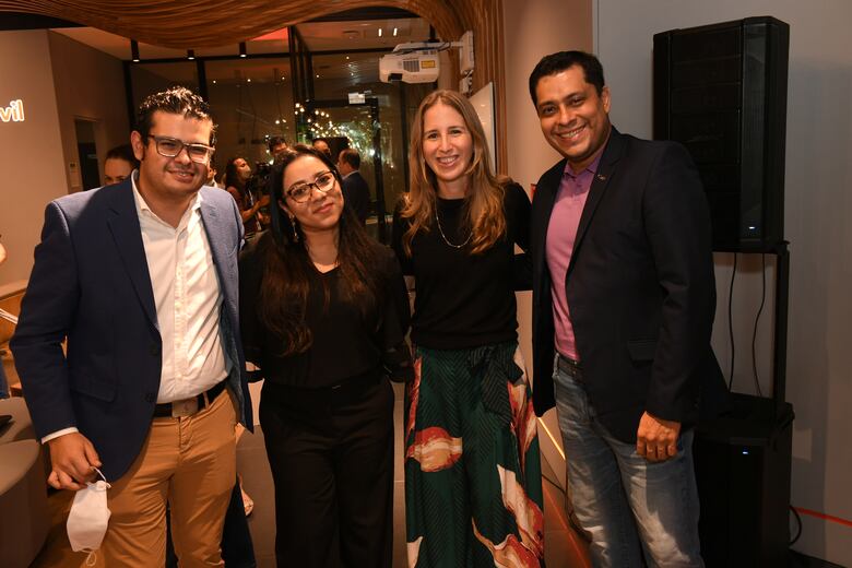 +Móvil y Banco General celebran alianza para mejorar la experiencia de sus clientes