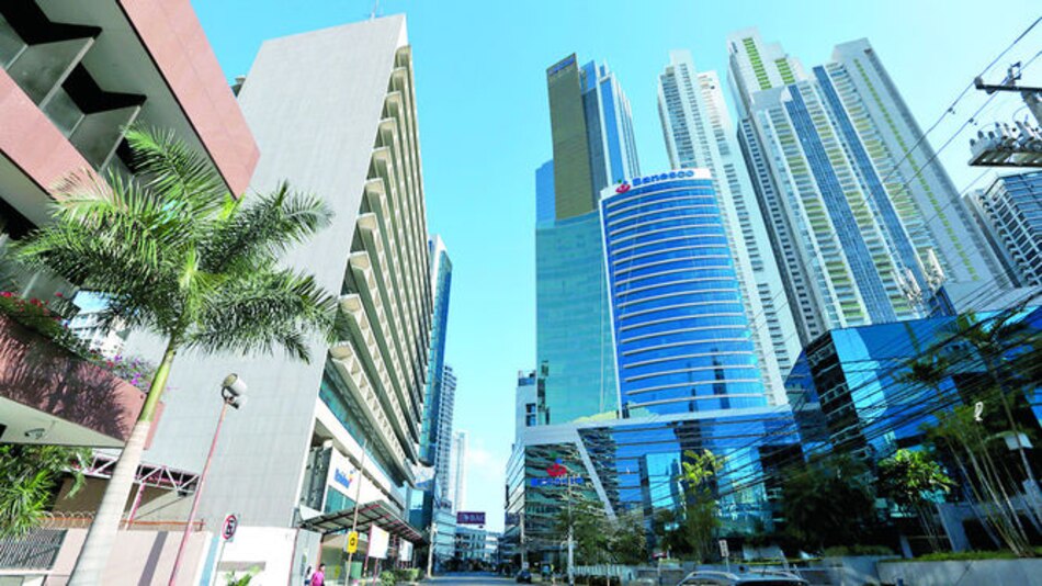 PIB se expande 4.9% en 2016