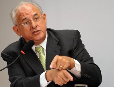 Santos pide a Venezuela autorizar a Jobim como jefe de misión de observación
