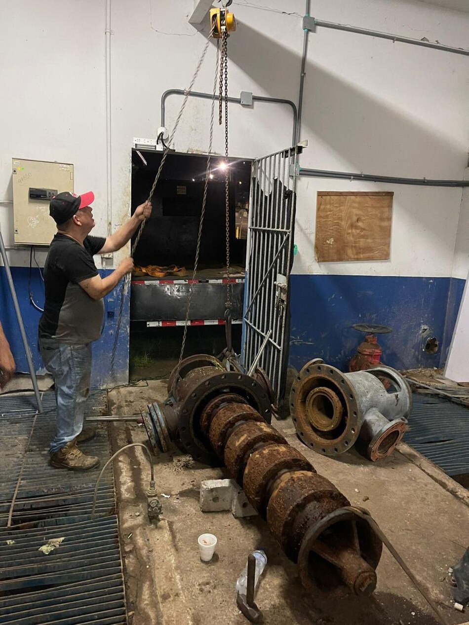 Residentes de Betania enfrentan problemas de agua por fallas en equipo de bombeo