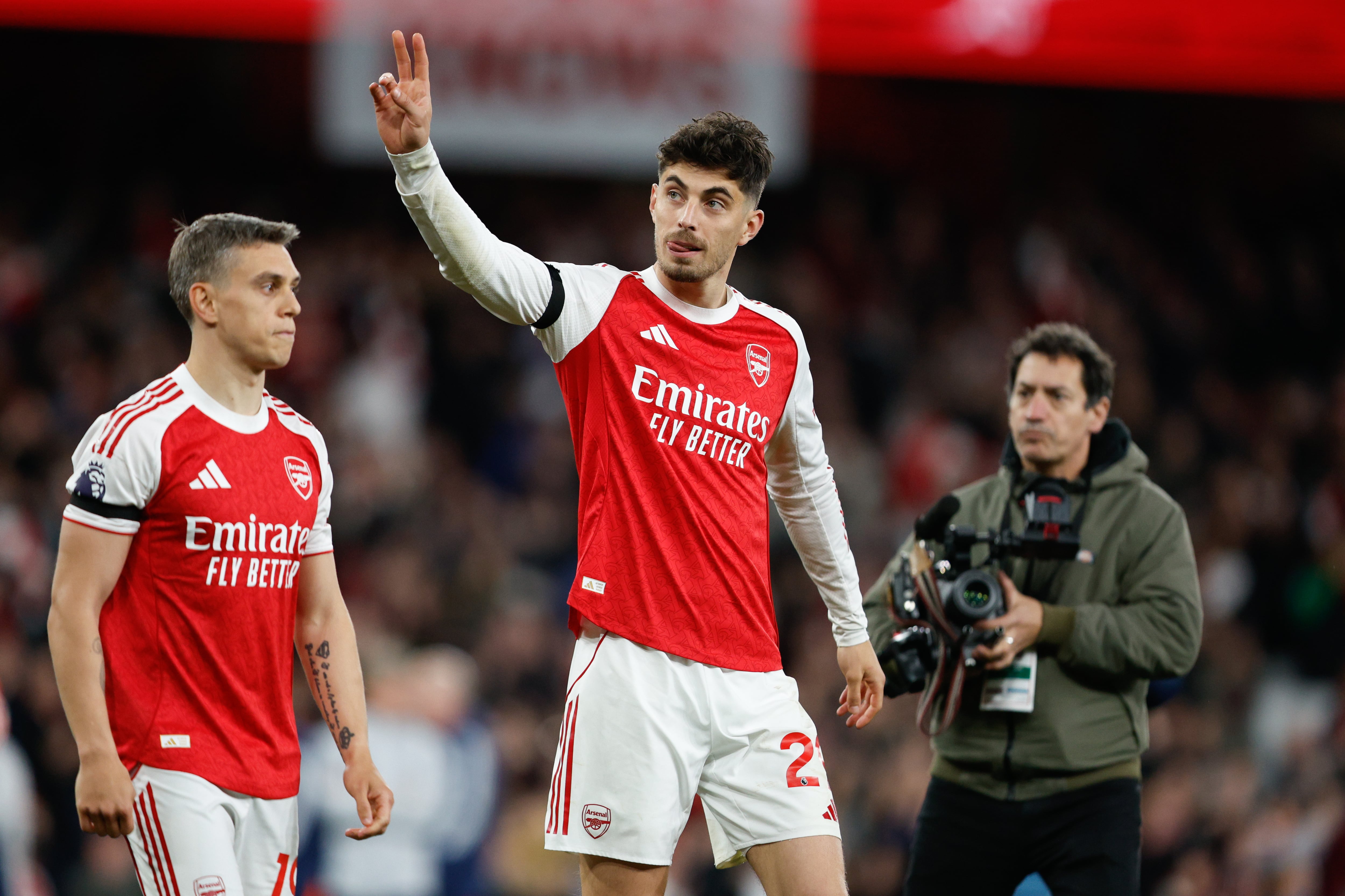 El Arsenal conquista la Premier tras el tropiezo del Manchester City