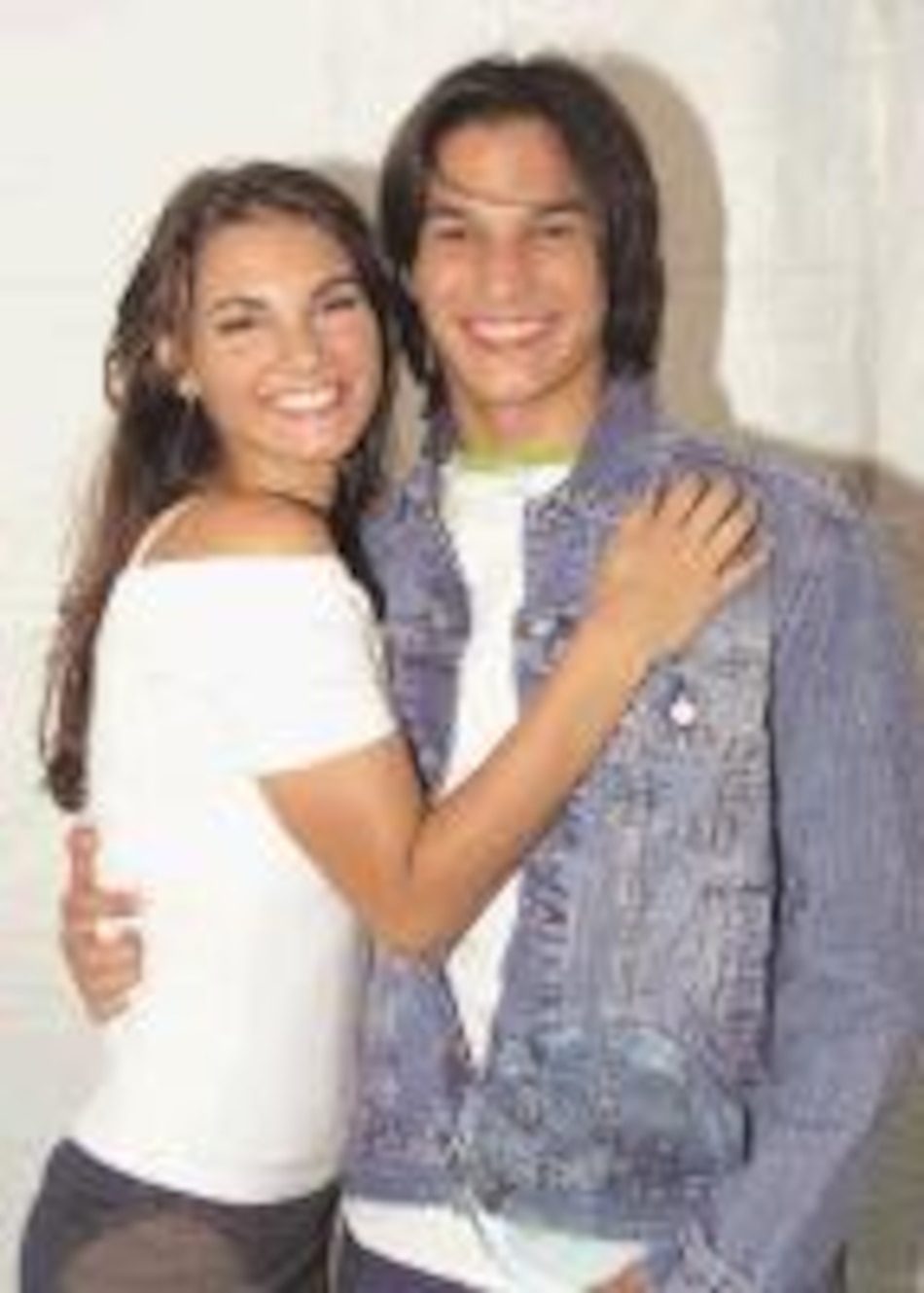 Chico y chica modelo quedó entre familia