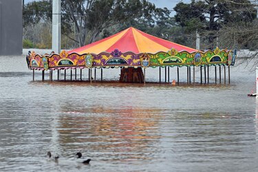 Australia ordena evacuar a miles de personas por inundaciones en Sídney