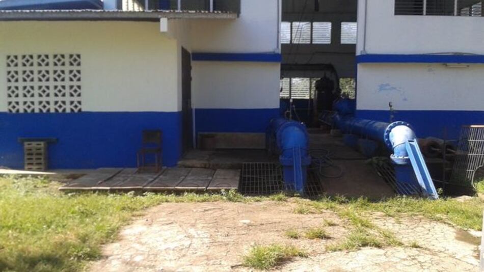 Chitreanos, sin agua por daños en potabilizadora Roberto Reyna