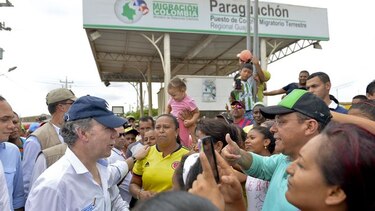 Santos verifica situación fronteriza con Venezuela