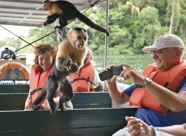 Turismo en aguas del Canal genera conflicto